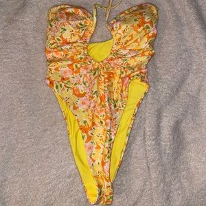 NEW without tags Princess Polly One Piece Size US 2